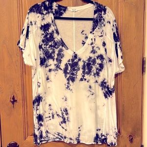 🌴 Cute Abstract Style V-neck Tee Shirt 🌴